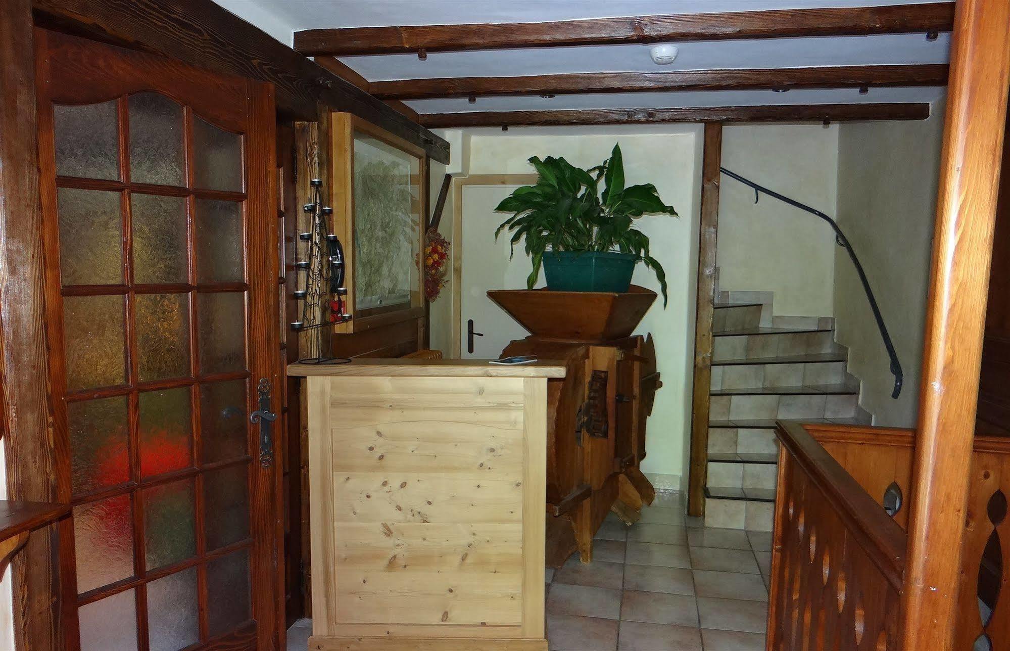 Hotel Les Bernards براس-سور-آرلي المظهر الخارجي الصورة